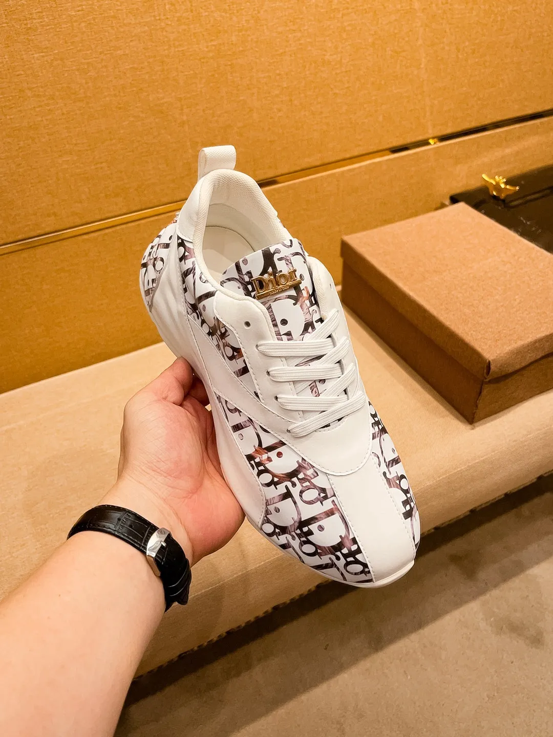 Men's shoes 💰 480💰【Dior】🔥Men's high-end brand of shoes official website 1:1 latest masterpiece: the upper is made of Italian imported first-layer cowhide with a comfortable and breathable lining➕original non-slip and wear-resistant outsole🔥, making walking more convenient and comfortable! An exclusive new model, a stunning work, a beautiful 1:1 replica [color] compared to the official quality! Create a fashionable personality to set off your uniqueness! A must-have for trendy men! Classic🔥Size: 38-44 Color: 🔥 1 color available🔥